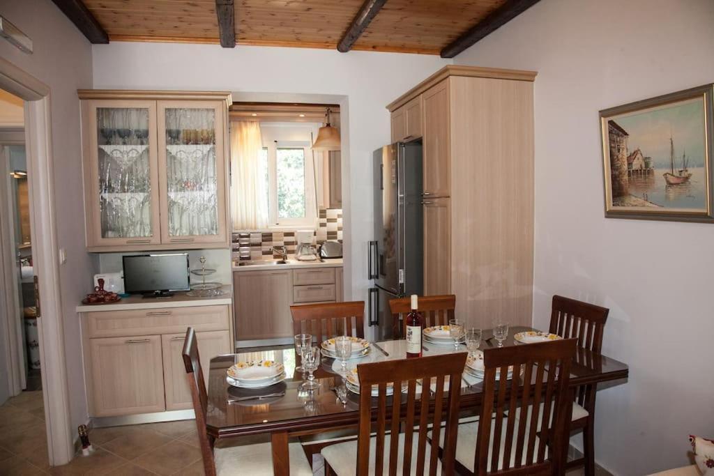 Irini's Traditional Kefalonian House Holiday home